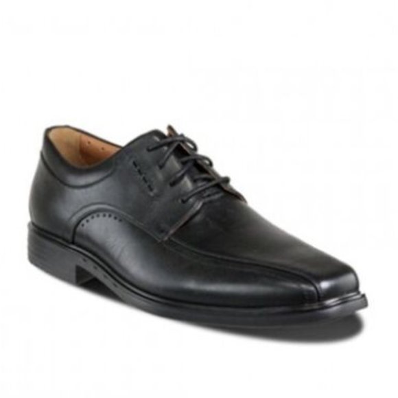 Clarks Men\'s UnKenneth Way black leather Derby Shoe main image 14